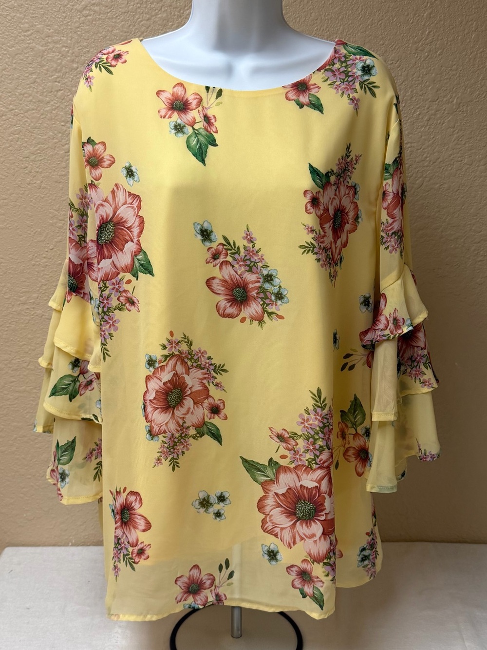 4/$20 Andthewhy Yellow Floral Ruffle Sleeve Blouse